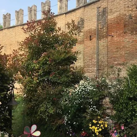 A Grazioso In Antica Corte Appartamento *
